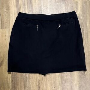 Jones New York Sport size M skirt